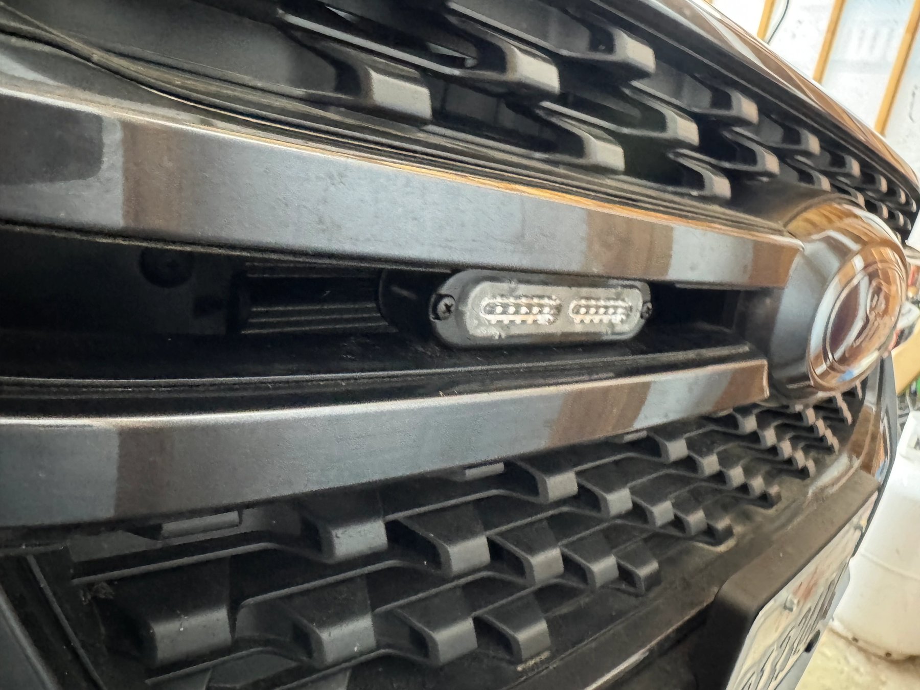 Hewitt Emergency Services Whelen T-Series Ion grill mount