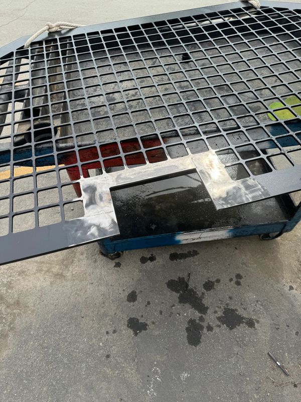 Modifying the rear screen to fit around the fuel fill neck
