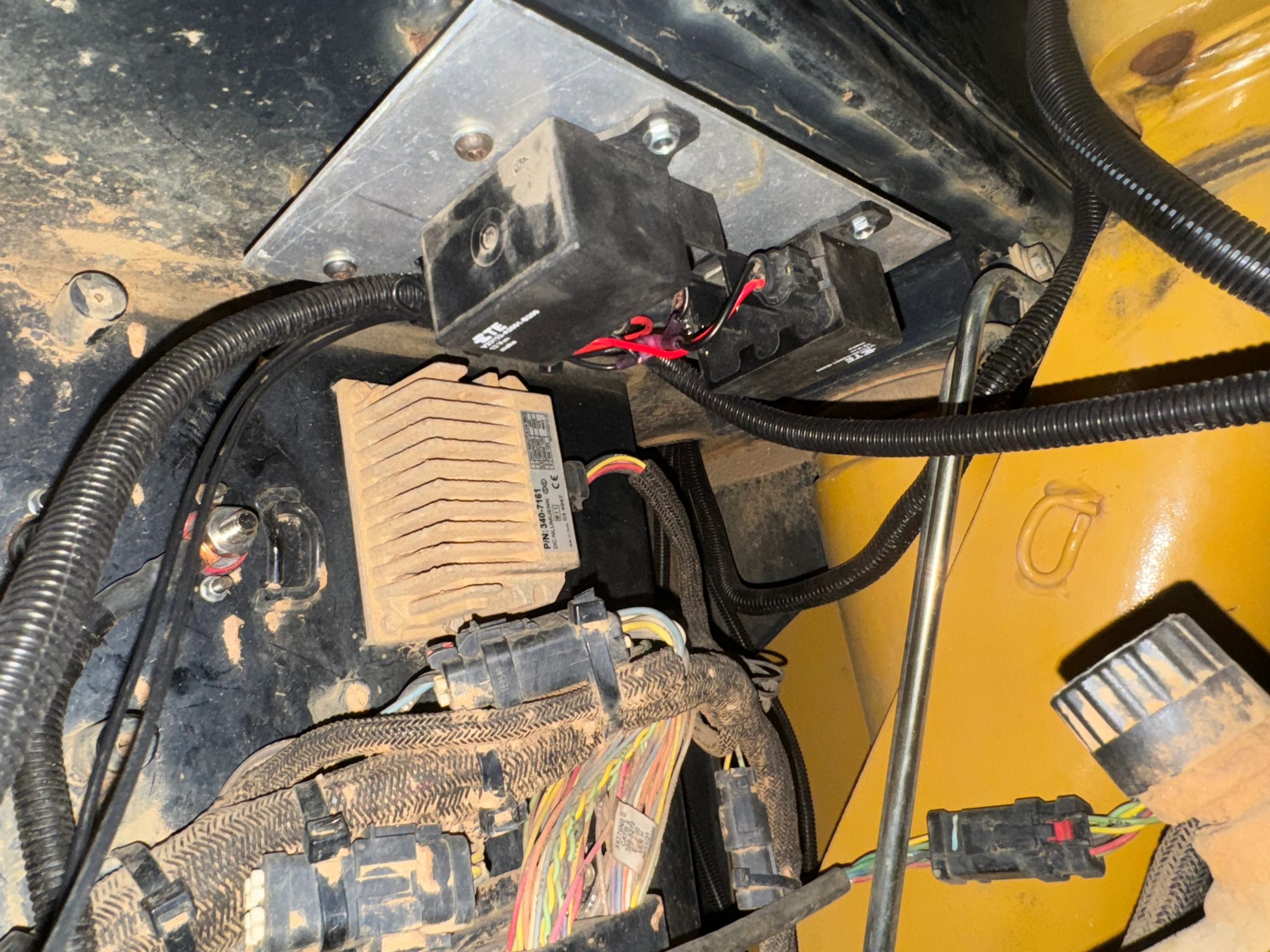 Build and add a plate with relays to control front and rear LED lightbars